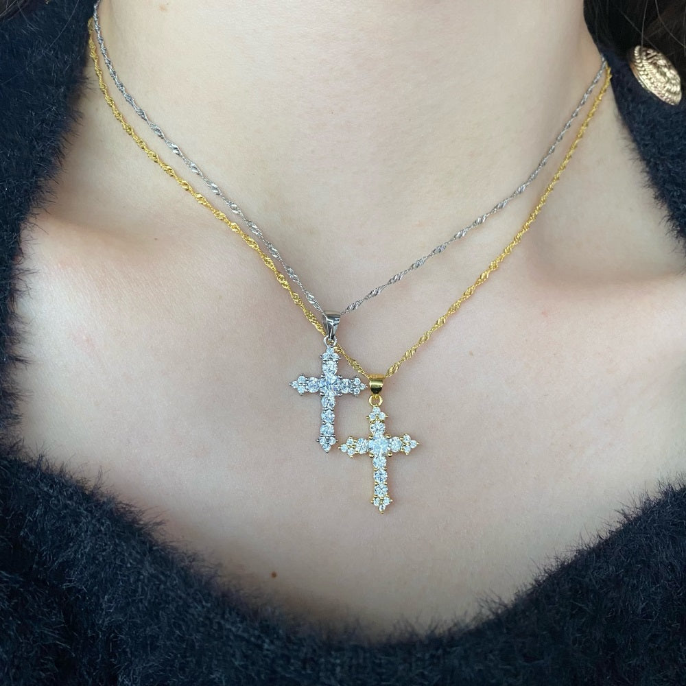 Lisette cross necklace silver